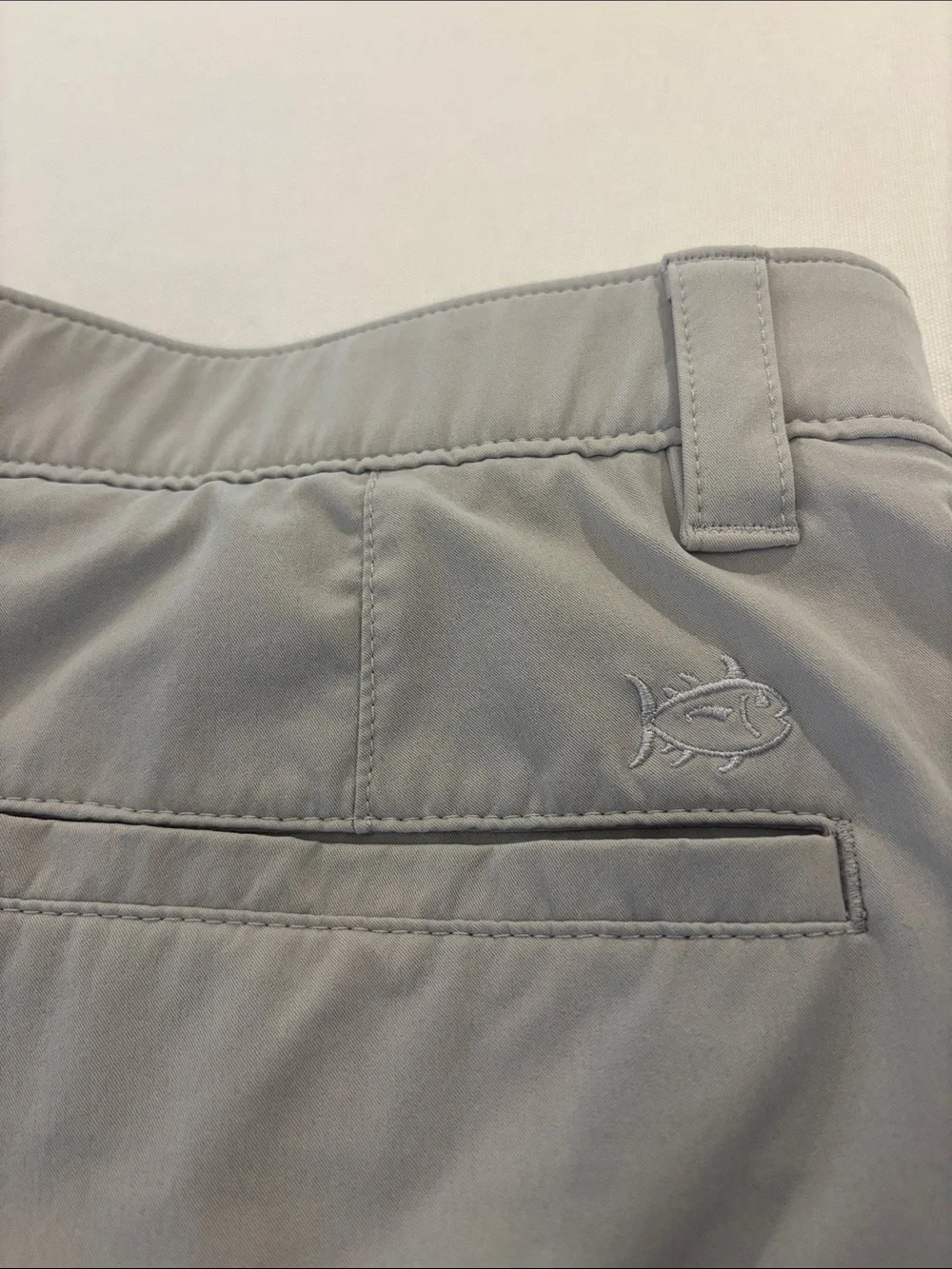 Southern Tide brrr Mens Stretchy Gray Performance Golf Shorts. Size 32